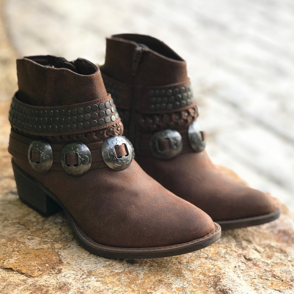 Nib Harness Western Distressed Canvas Booties - image 8